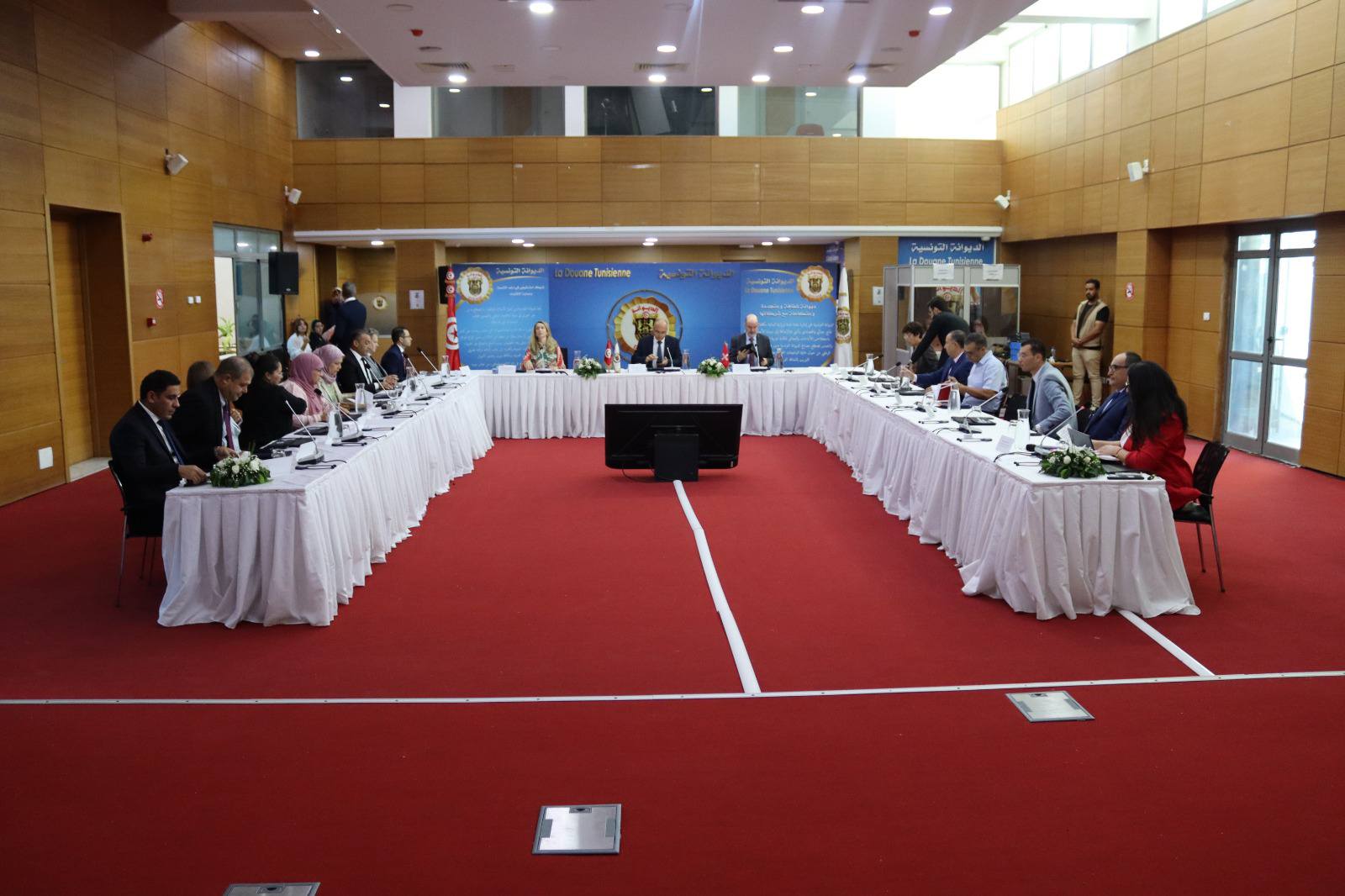 التعاون بين الإدارة العامة للديوانة وبرنامج المنظمة العالمية للديوانة لتسهيل التجارة.