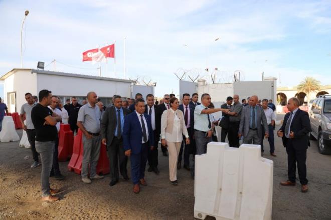 وفد برلماني عن لجنة الدفاع والأمن يؤدّي زيارة ميدانيّة الى المعبرين الحدوديين راس جدير والذهيبة