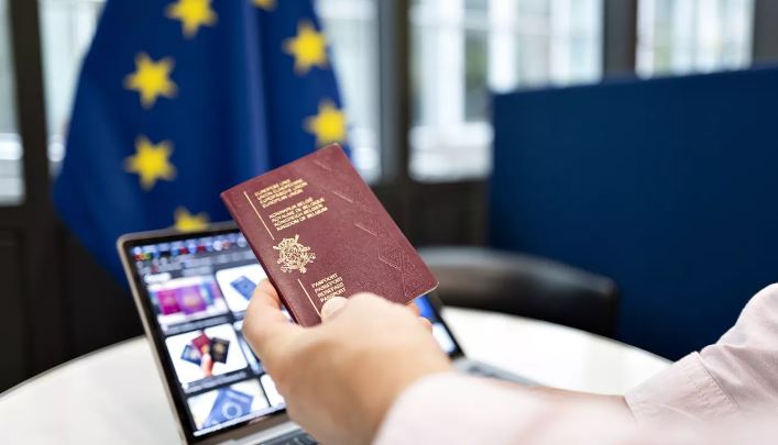 12 أكتوبر 2025: أوروبا تبدأ العمل بنظام الدخول والخروج الرقمي الجديد