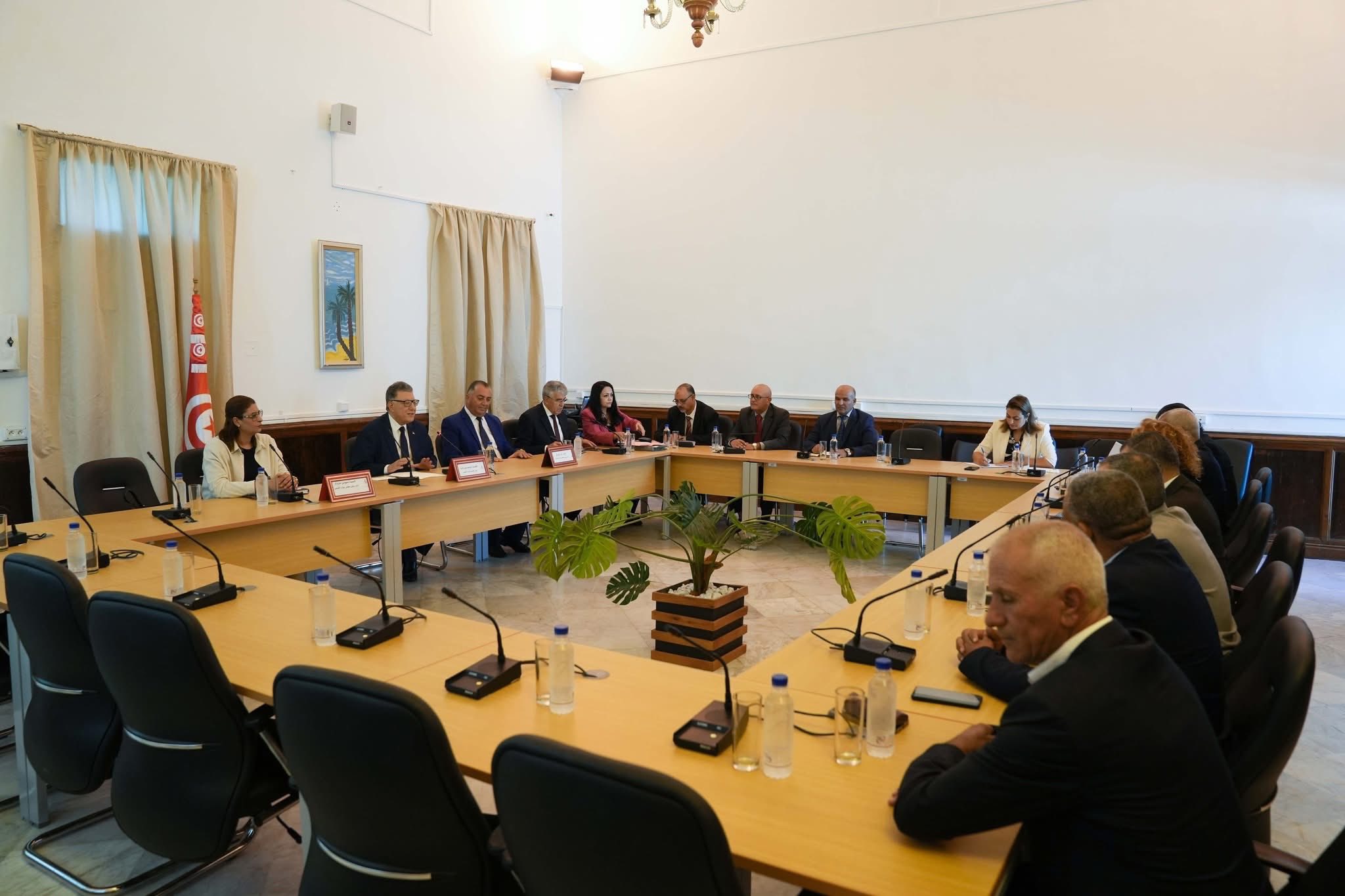 بودربالة يعقد جلسة عمل مع أعضاء مجموعة التعاون البرلماني مع الدول العربية