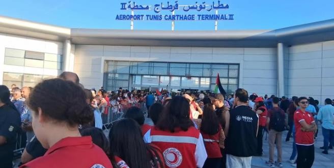 وصول 15 تونسيا الى تونس في دفعة ثانية وأخيرة قادمين من الأردن بعد إطلاق سراحهم من سجن الاحتلال الصهيوني