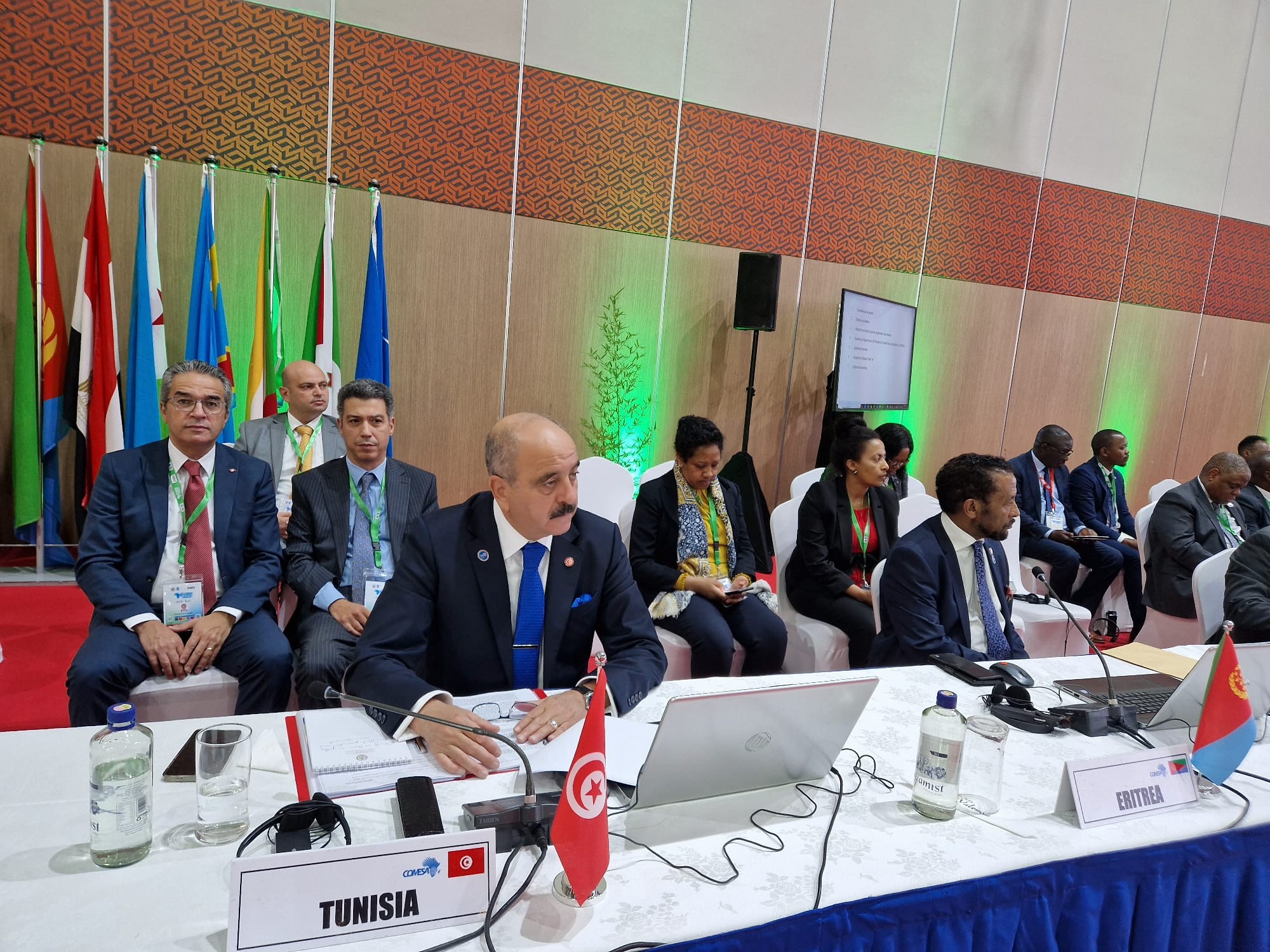 وزير الخارجية يدعو البعثة الديبلوماسية بكينيا إلى تعزيز التعاون بين تونس ونيروبي ومع بقية دول الاعتماد