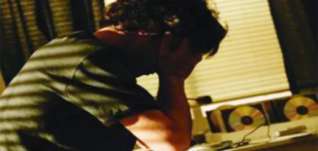 مختصون في علم النفس : المعاناة النفسية للشباب مستمدة من الأنظمة الأسرية والاقتصادية والسياسية الهشة المحيطة بهم