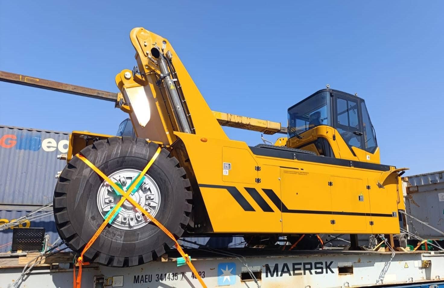 الشركة التونسية للشحن والترصيف تتسلّم معدات جديدة