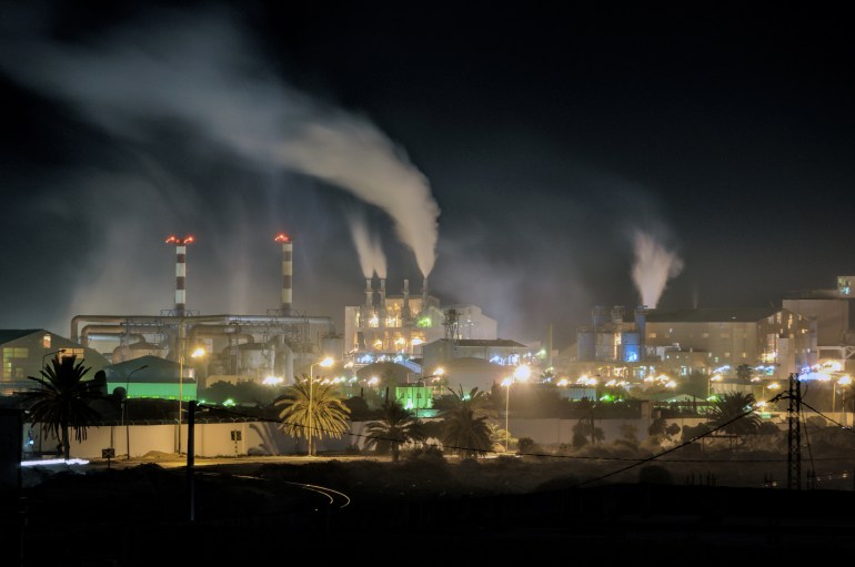 قابس: المجلس المحلي بقابس المدينة يطالب بتفكيك الوحدات الصناعية الملوثة للمجمع الكيميائي التونسي