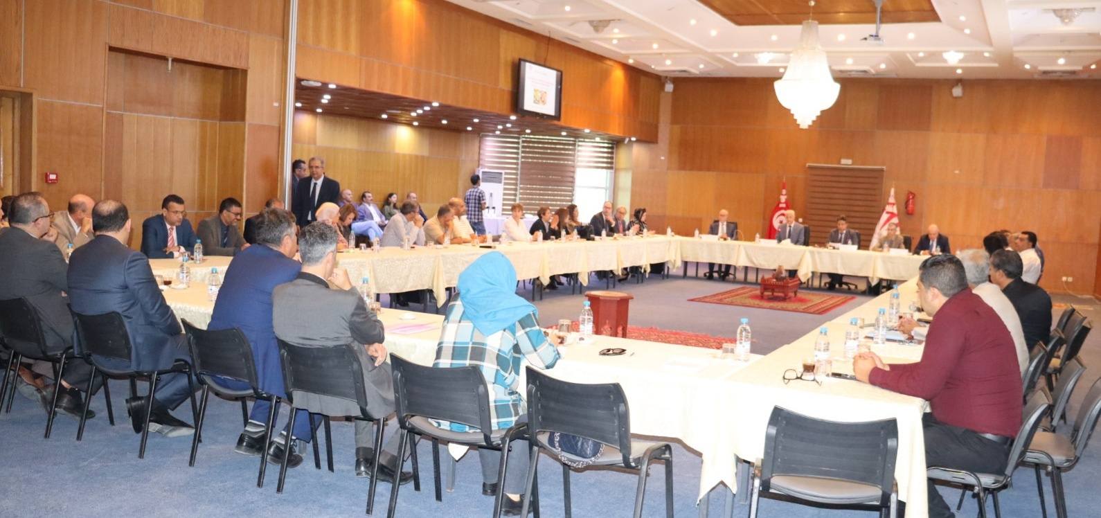 ترويج زيت الزيتون والتمور: وزير التجارة يؤكد ضرورة المحافظة على الأسواق التقليدية واستكشاف أسواق واعدة ووجهات جديدة