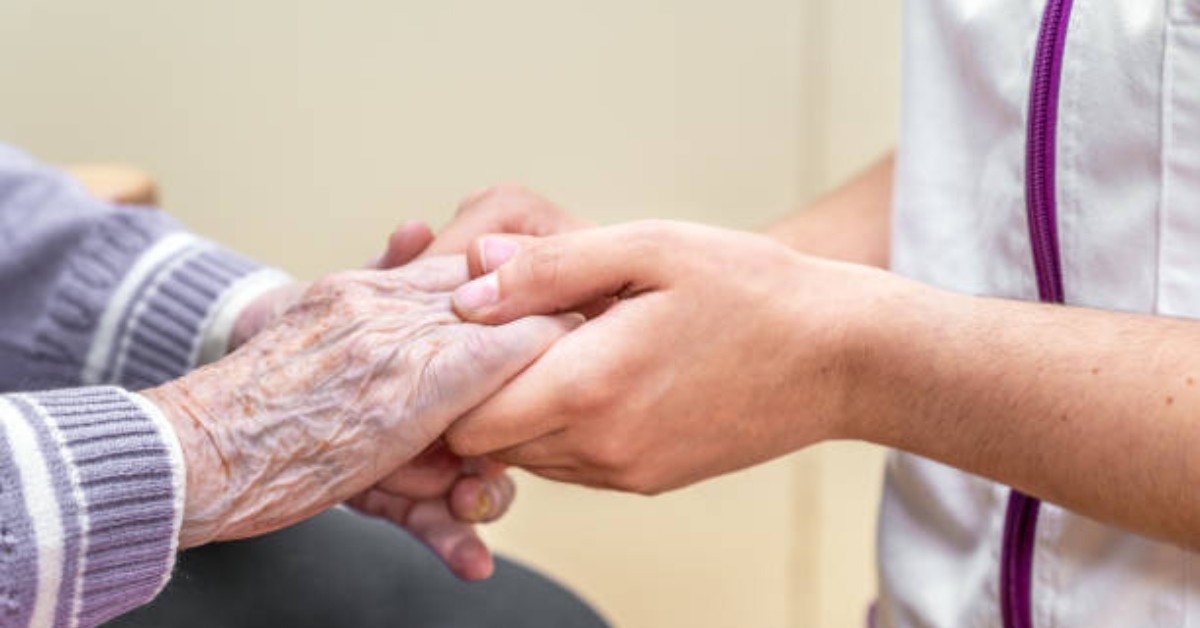 إدراج اختصاص طب الشيخوخة على غرار بقية الاختصاصات الطبية بداية من ديسمبر 2025