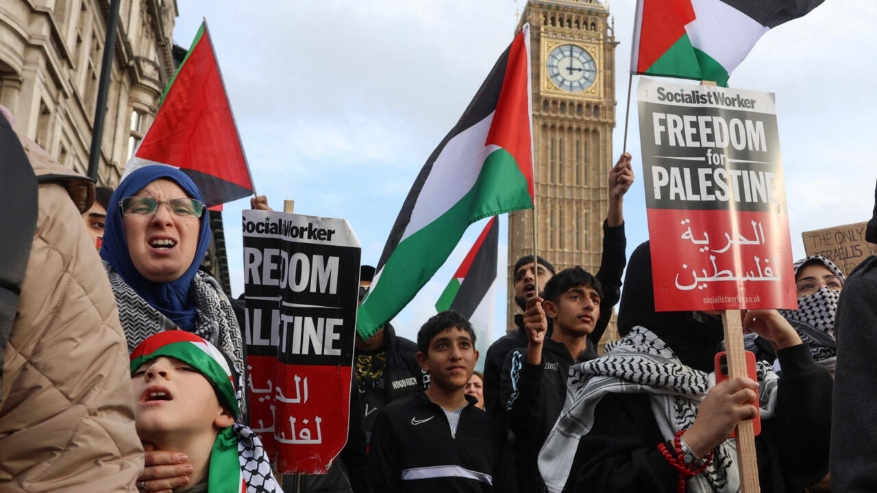 بريطانيا: مظاهرات حاشدة تضامنا مع الشعب الفلسطيني
