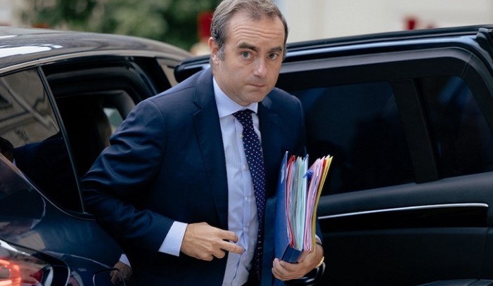 الرئاسة الفرنسية تعلن عن تشكيل حكومة جديدة