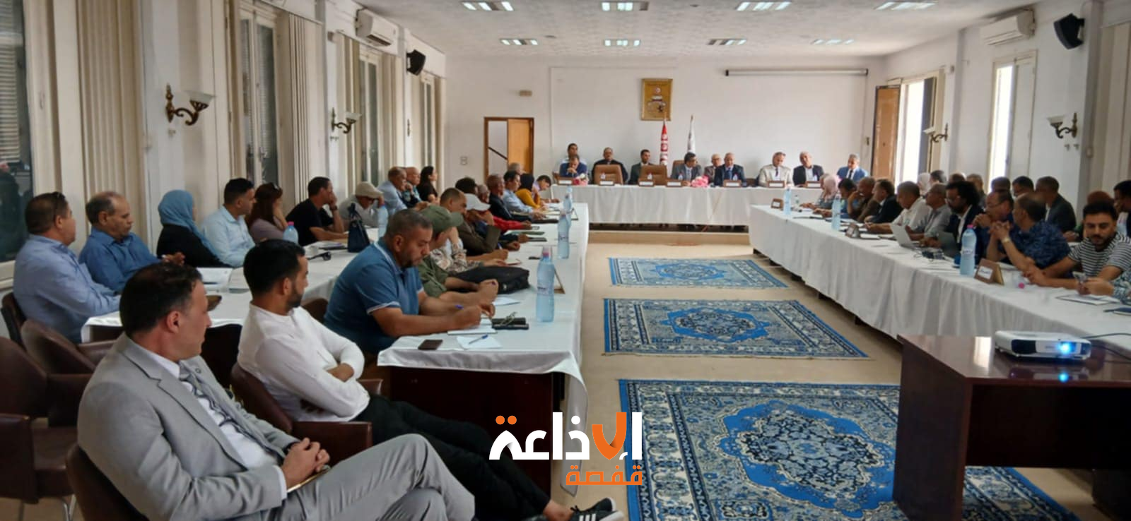 قفصة : جلسة عمل تخصص لمتابعة التوصيات المنبثقة عن تنظيم  "أيام السياحة والصناعات التقليدية بالجهة" خلال شهر ماي  2025