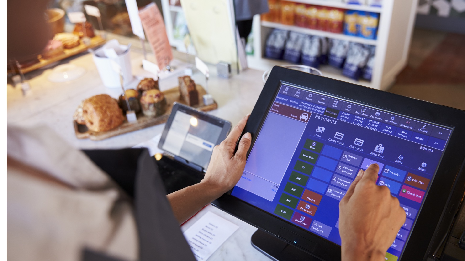 صدور الامر المتعلق بتصنيف المؤسسات المطالبة باعتماد جهاز تسجيل العمليات المتعلقة بخدمات الاستهلاك على عين المكان