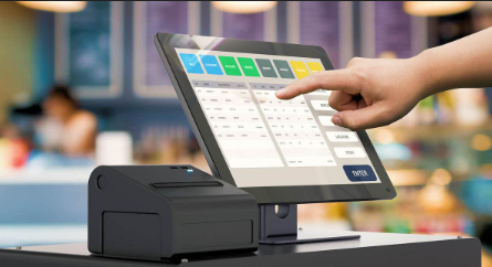 Finances : un arrêté précise le calendrier d’application des caisses enregistreuses pour les prestataires de services sur place