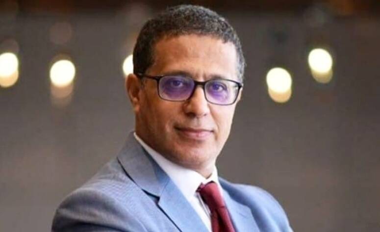 الأستاذ رياض ڤويدر نائبا أوّل لرئيس الاتحاد العالمي لطب الأعصاب