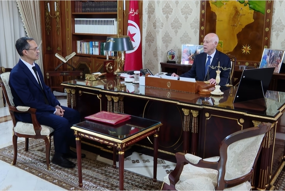 رئيس الجمهورية: تونس تعمل على إيجاد أسواق جديدة لتصدير التمور،والبلاغ غيرالمسؤول الذي يتضمّن إقصاء إحدى الدّول الشّقيقة يقتضي الواجب مساءلة صاحبه