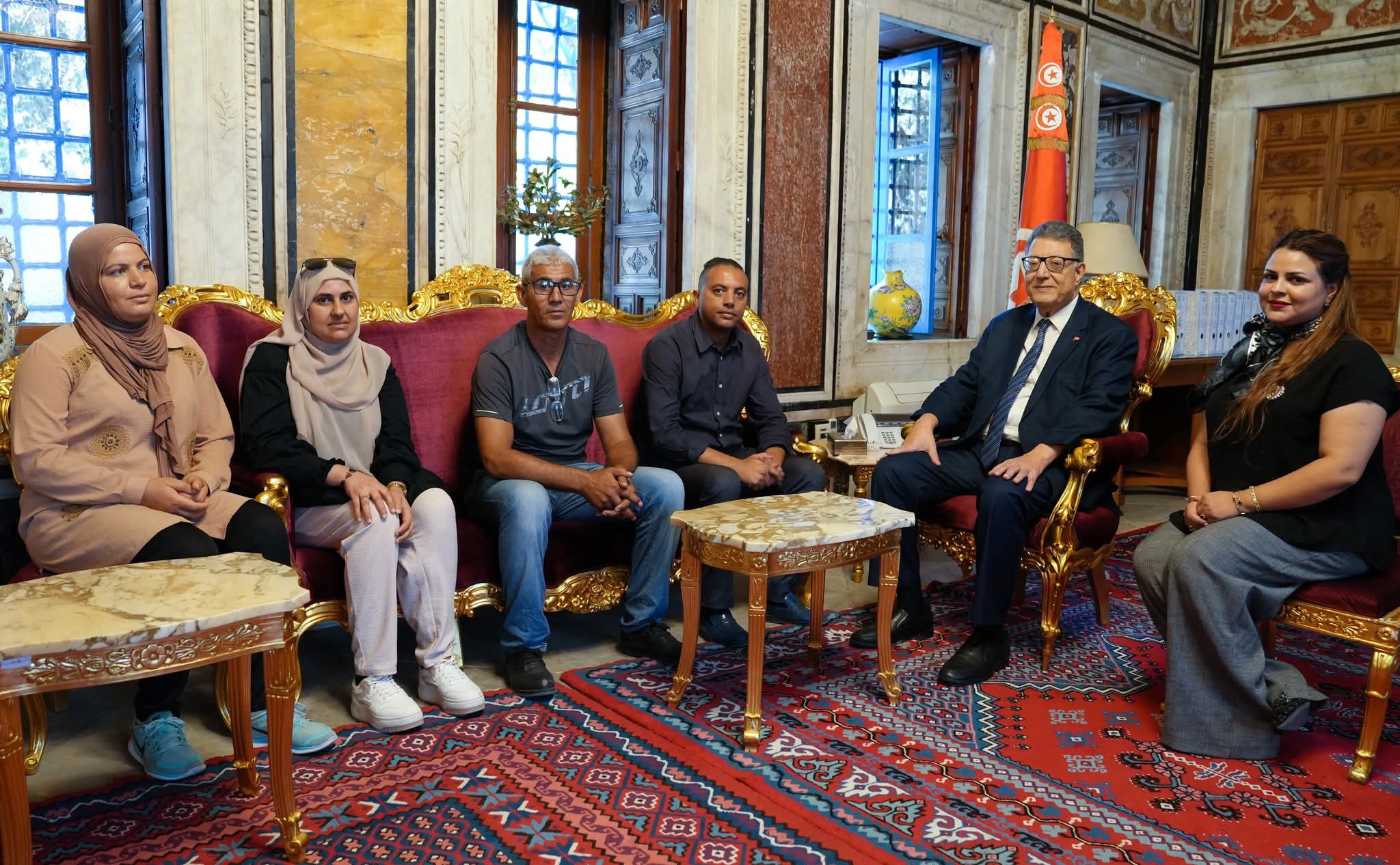 رئيس البرلمان  يلتقي ممثّلين عن أعوان الإعتمادات المفوضة بوزارة الداخلية