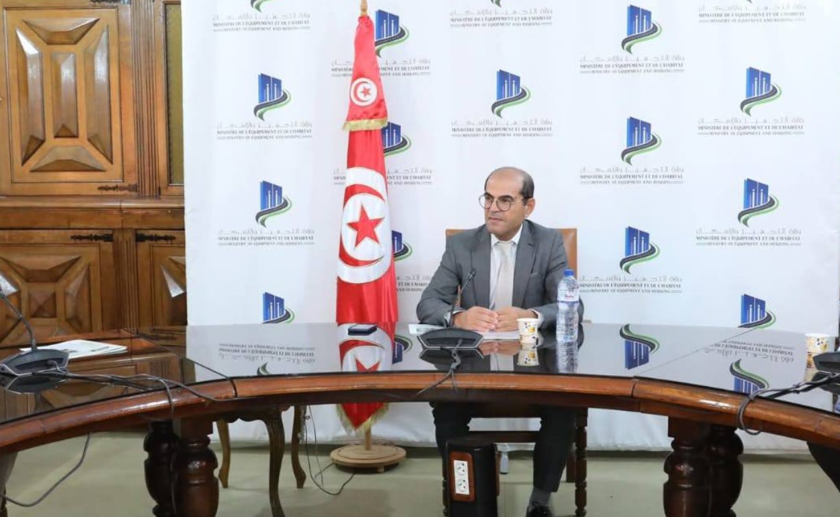  وزارة التجهيز : جلسة عمل لمتابعة تقدّم انجاز مشروع مدينة الأغالبة الطبيـــة بالقيـــروان 