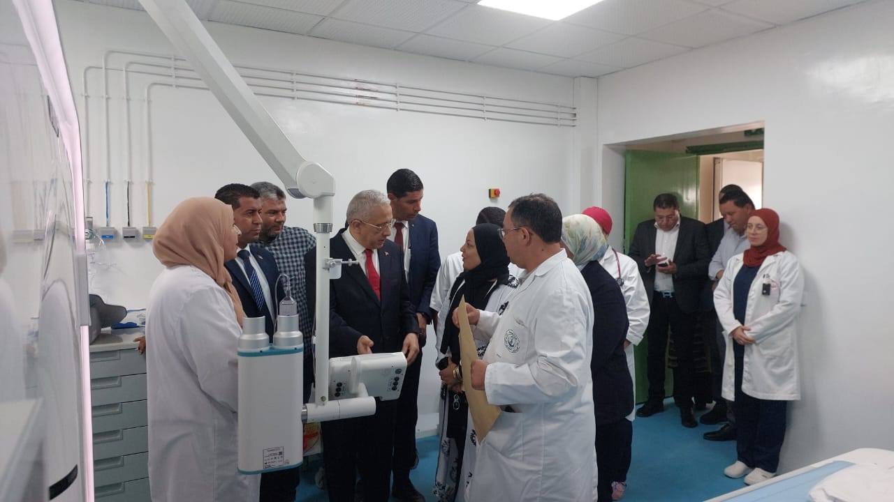 وزيرالصحة يدشن وحدة لتصفية الدم بمعتمدية عين دراهم بكلفة 1 فاصل 5مليون دينار .