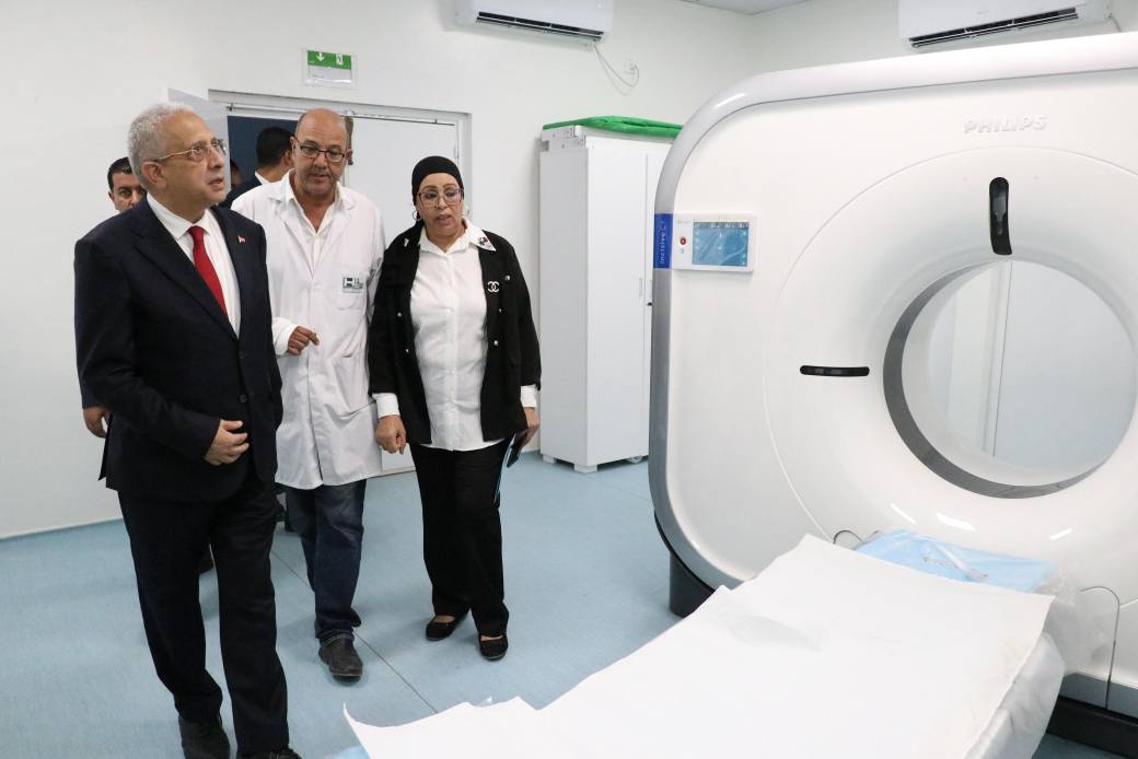 جندوبة: إضفاء الصبغة الجامعية على قسمي التخدير والإنعاش والطب الباطني