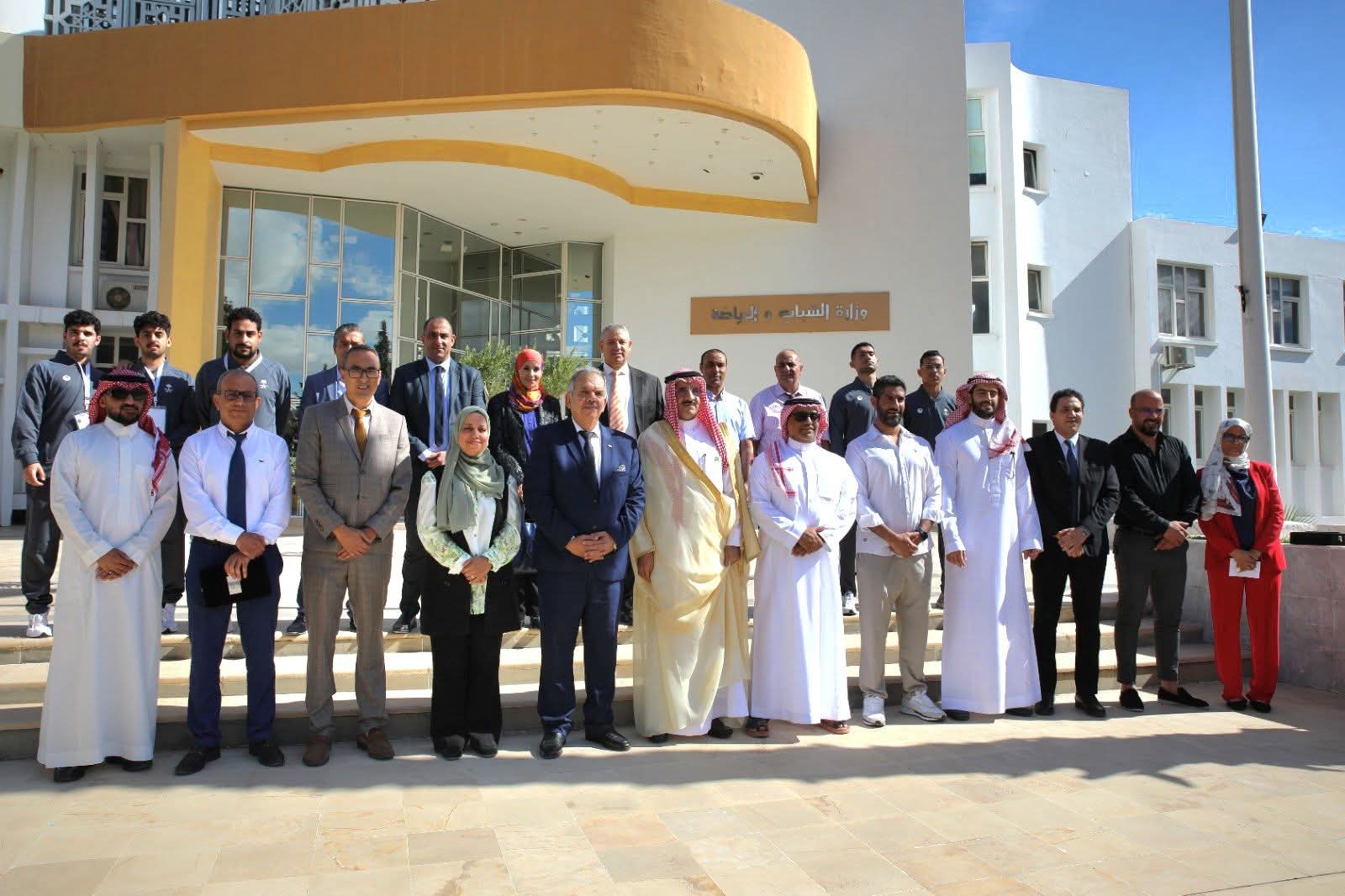 وزير الشباب والرياضة يستقبل الوفد الرياضي السعودي في إطار أسبوع الإخاء الرياضي