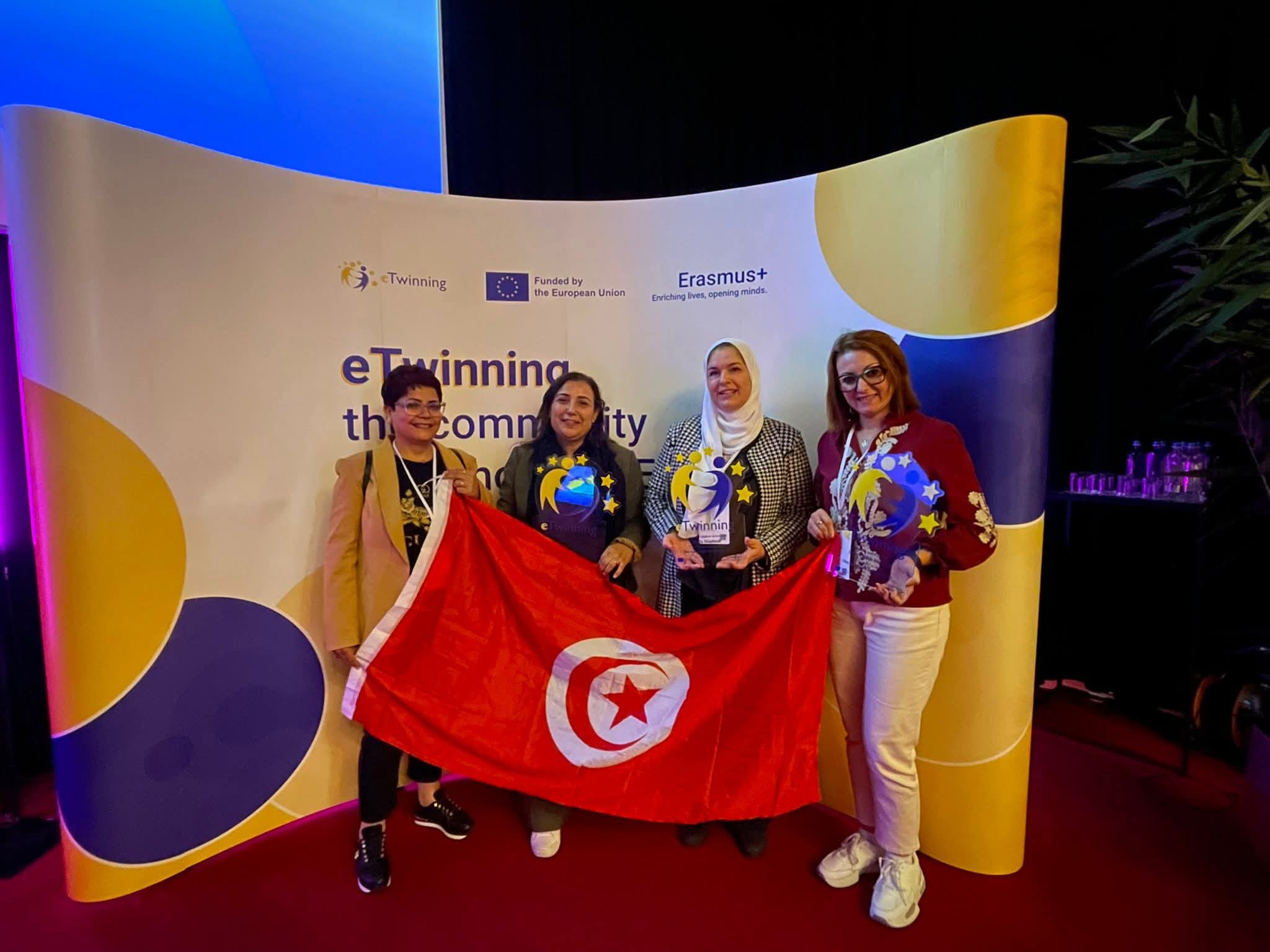 المؤتمر السنوي للتوأمة الرقمية ببروكسال: فريق تربوي تونسي يتحصل على الجائزة الأوروبية لأحسن مشاريع التوأمة الرقمية لسنة 2025