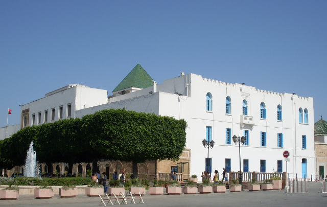 يهم عمال الحضائر أقل من 45 سنة: تنزيل قائمة الشغورات بالهياكل العمومية