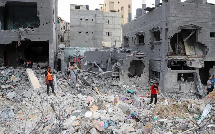 غزة: الدفاع المدني يطالب المجتمع الدولي بالتحرك العاجل لإزالة مخلفات العدوان الصهيوني
