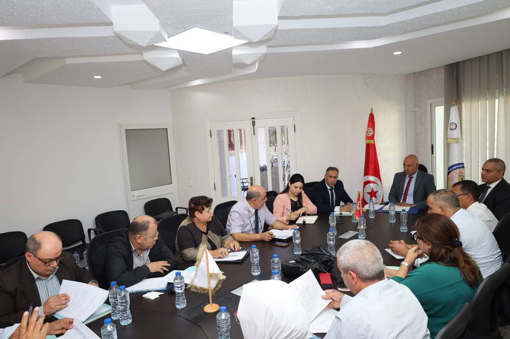 مؤسسة فداء تتابع مشاريع الإدماج الاقتصادي والمساكن الاجتماعية ولأولي الحقّ من شهداء الثورة وجرحاها