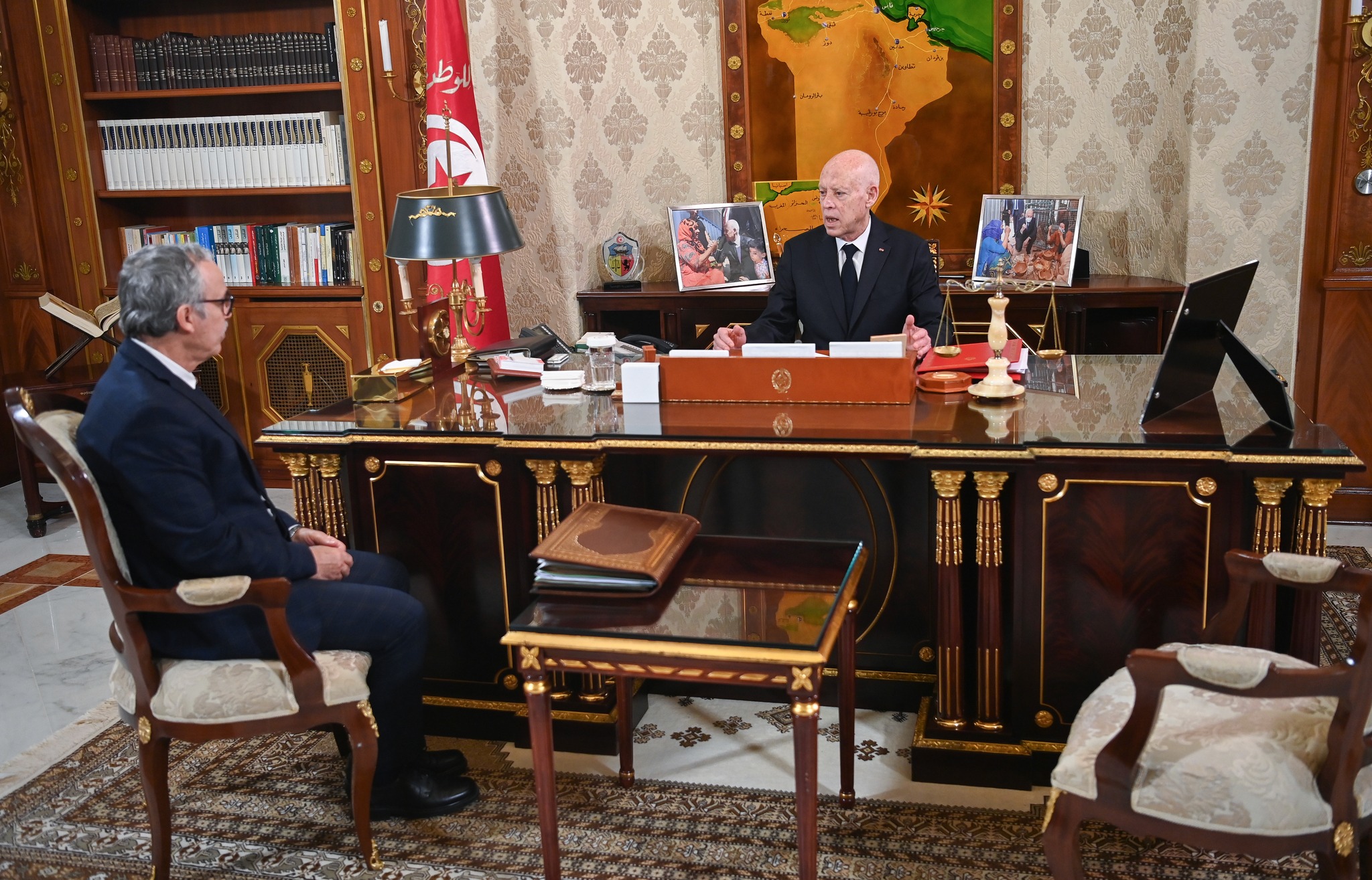 Kaïs Saïed appelle à rétablir l’équilibre financier des caisses sociales et à appliquer strictement la loi sur la sous-traitance