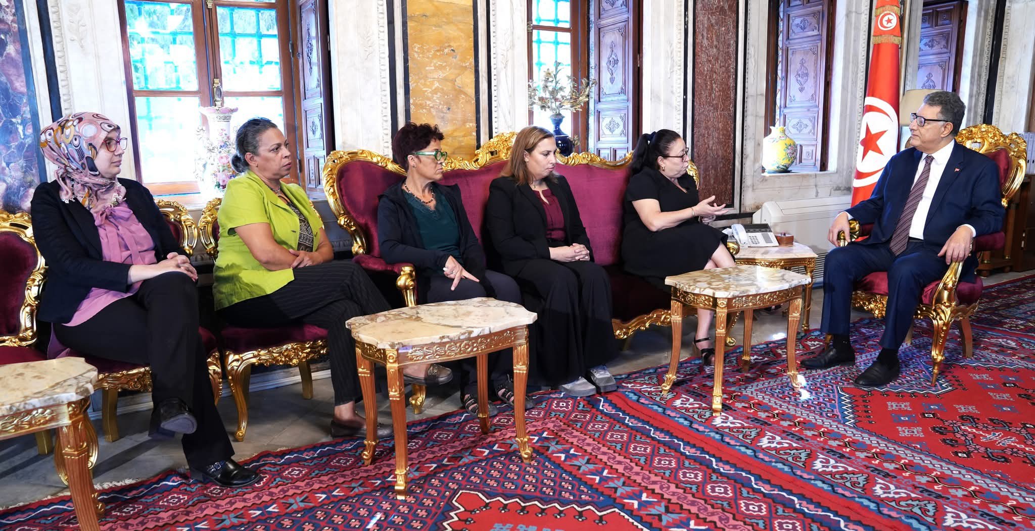 رئيس البرلمان يناقش في لقائه بممثلين عن جمعية محبي الحيوانات المبادرة التشريعية المتعلقة بحماية الحيوان