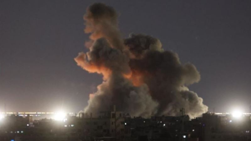 غزة: 63 شهيدًا بينهم 24 طفلًا في غارات للاحتلال الصهيوني على منازل وخيام النازحين