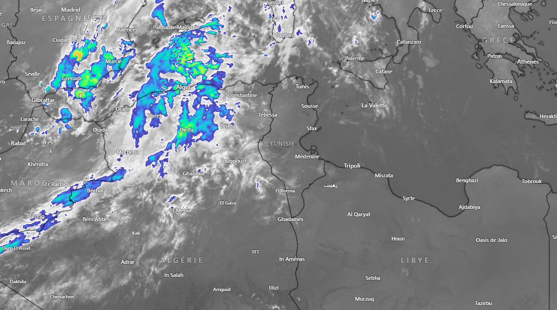طقس مغيم جزئيا على أغلب الجهات ليل الإربعاء