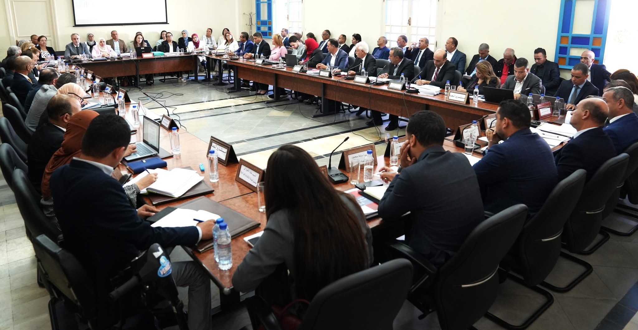 لجنة المالية والميزانية تستمع إلى وزيرة المالية حول تنفيذ ميزانية الدولة وتفعيل إجراءات قانون المالية لسنة 2025