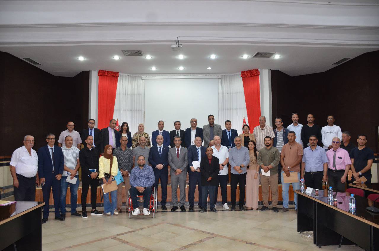 حوكمة العمل بين المجلس الجهوي و المجالس المحلية و الإدارات الجهوية