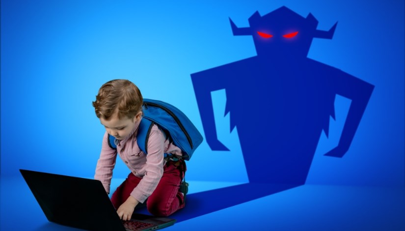 وزير الاتصال والتكنولوجيا: حماية الأطفال من مخاطر الفضاء السيبرني هي مسألة مصيرية بالنسبة إلى الأجيال القادمة