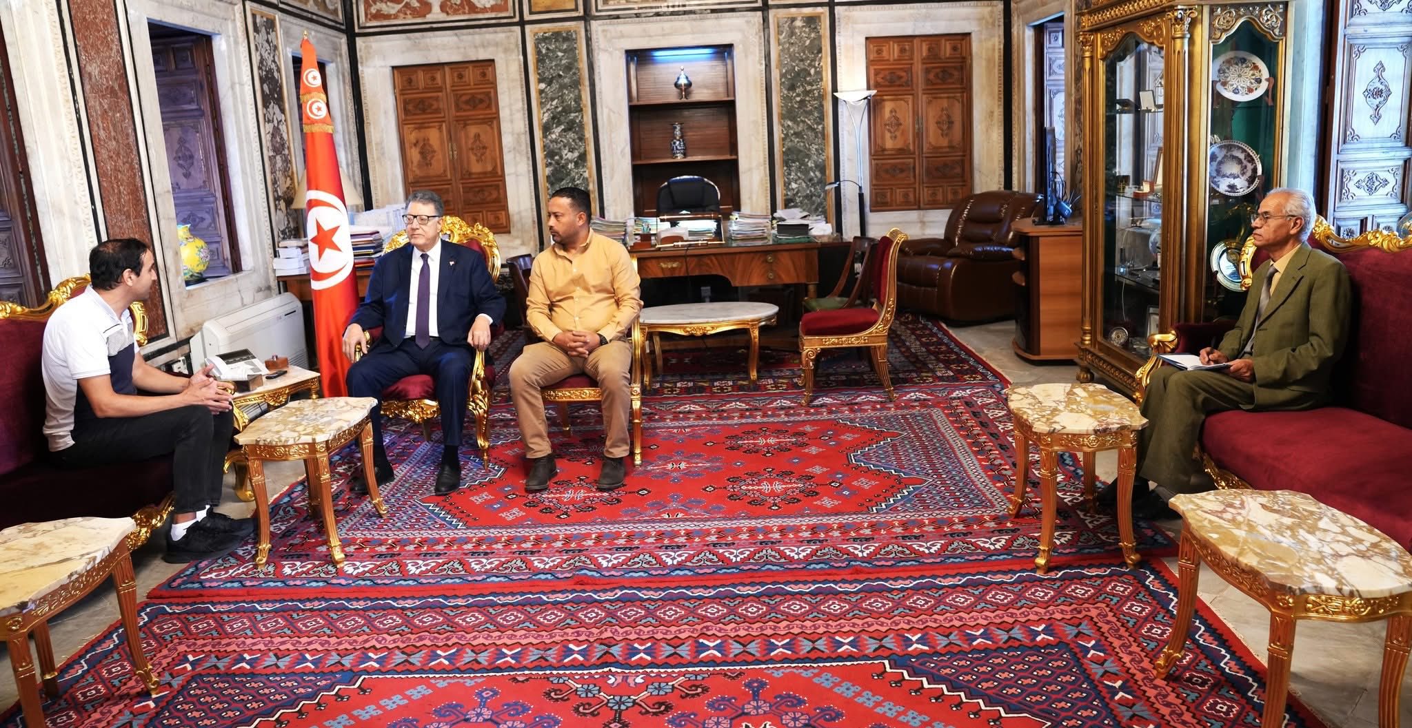 البرلمان: بودربالة يستقبل منسق متعاقدي مراكز الفنون الدرامية والركحية