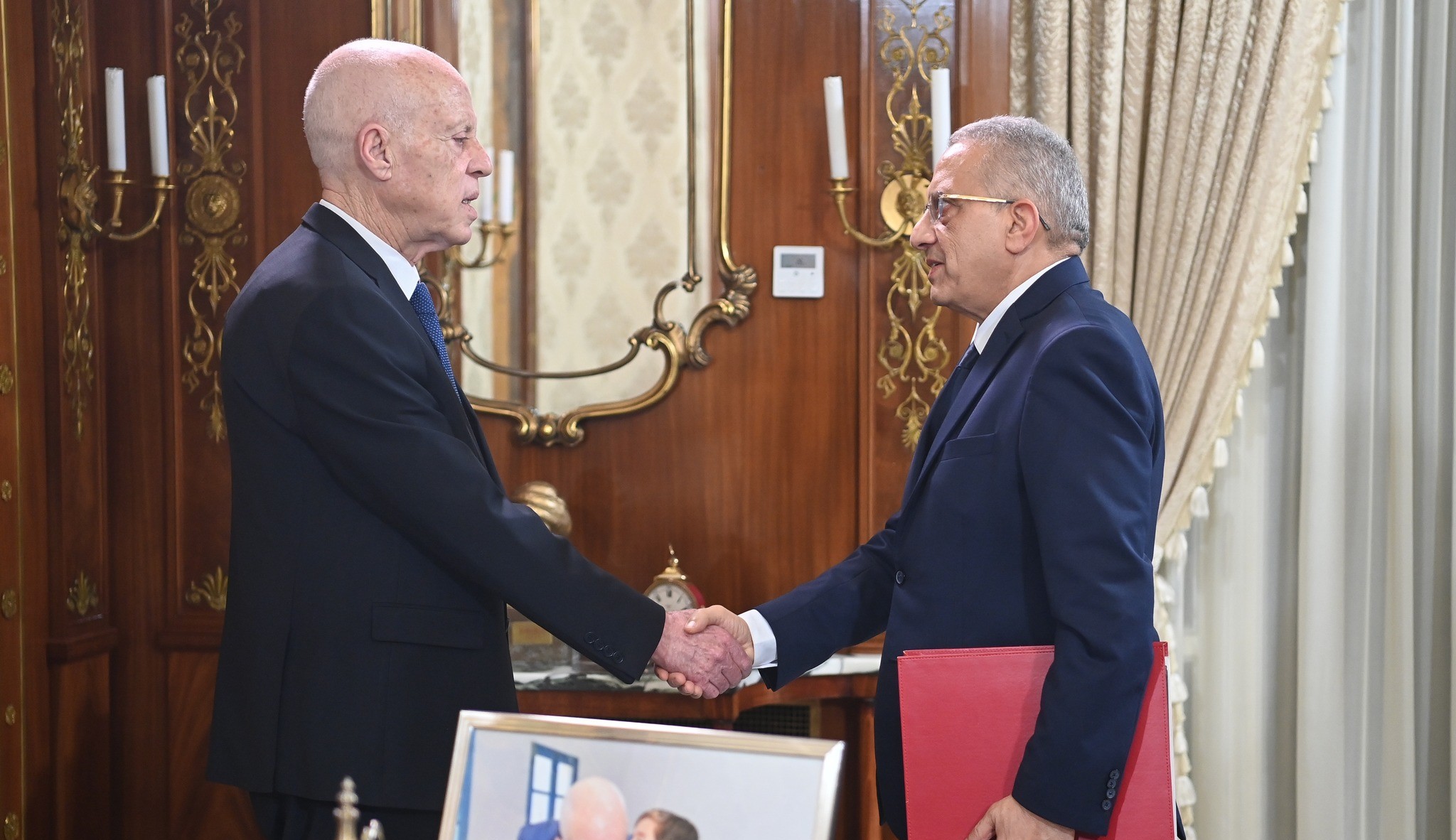 المستشفى الرّقمي ،وعديد المشاريع الصحيّة العموميّة ابرز محاور لقاء رئيس الجمهورية بوزير الصحة