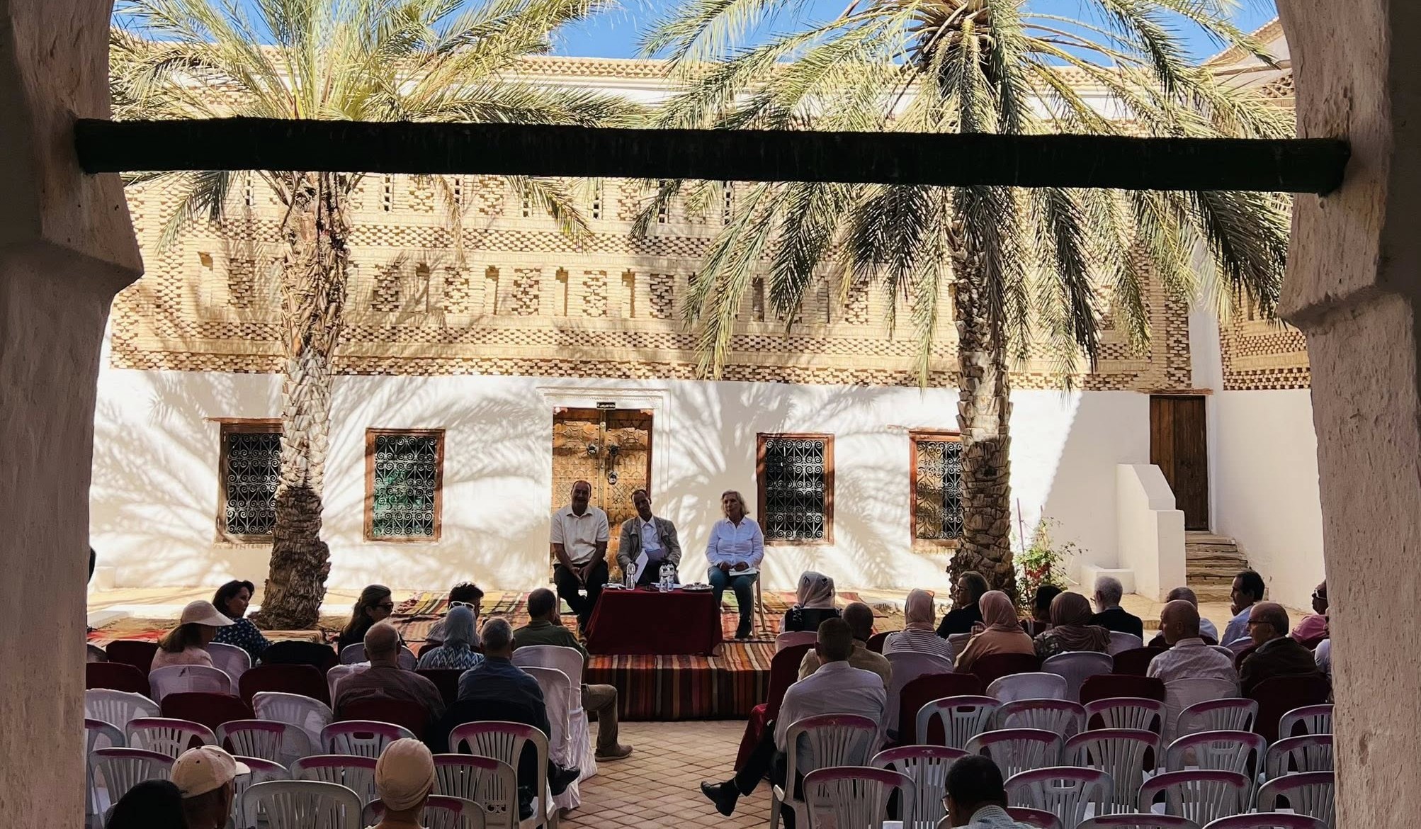 توزر: معتمدية نفطة تستقطب الزوار من داخل تونس وخارجها لمتابعة فعاليات مهرجان "روحانيات"