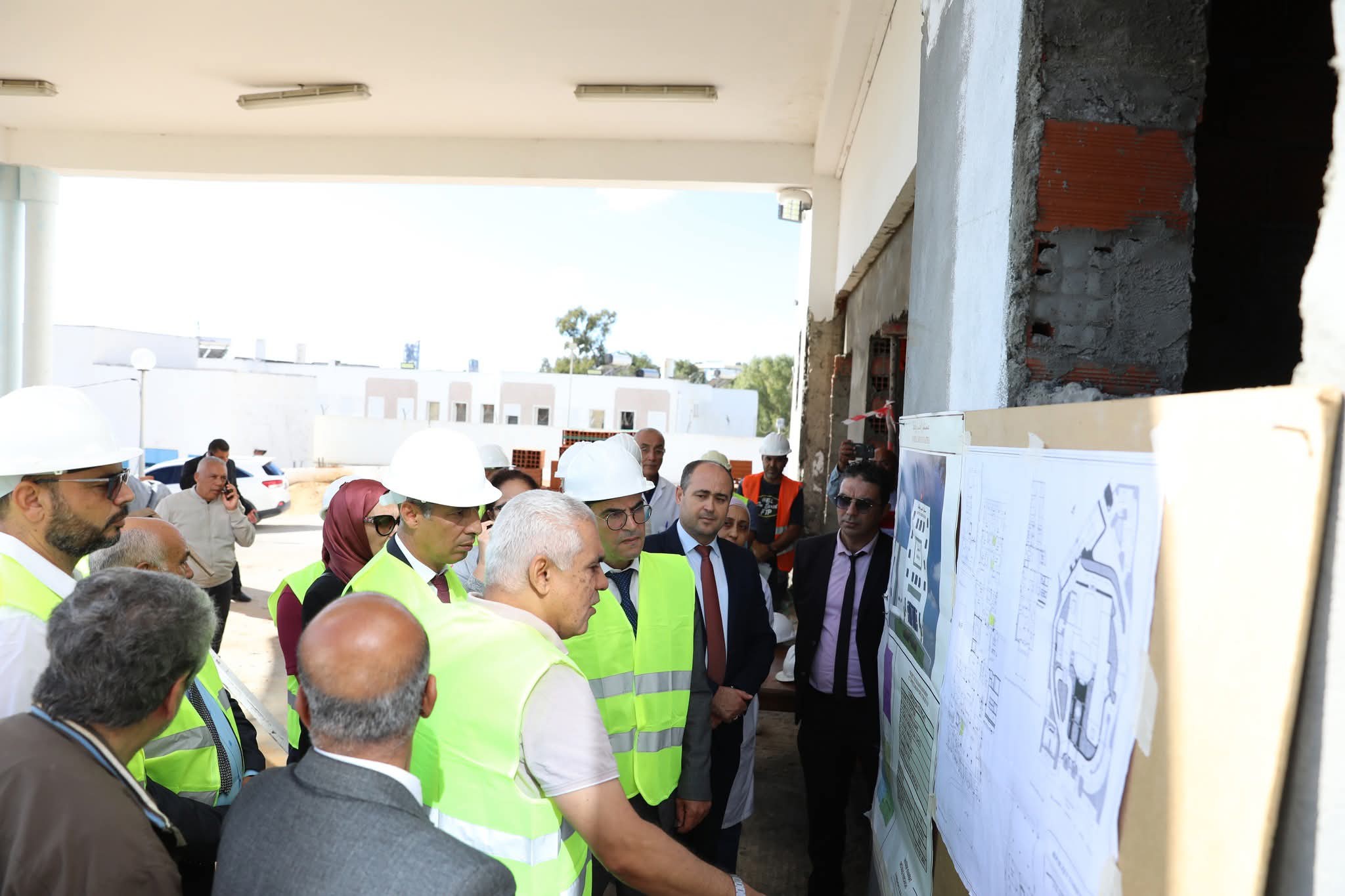 نهاية السنة الجارية 2025 : إستكمال اشغال مشروعي المدرسة الوطنية للمهندسين وقسم الاستعجالي بالمستشفى الجامعي الحبيب بوقطفة