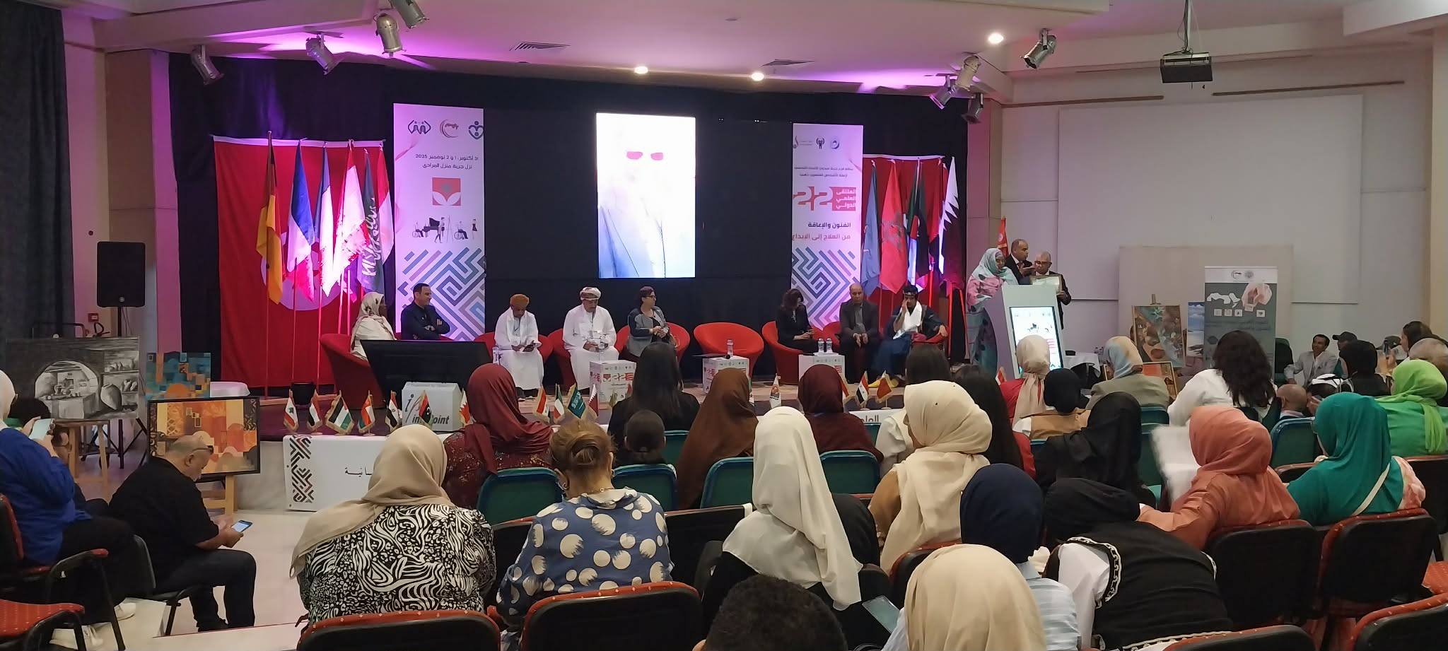 جربة : انطلاق فعاليات ملتقى  فرع ميدون للاتحاد التونسي لاعانة الاشخاص القاصرين ذهنيا تحت عنوان الفنون والاعاقة من العلاج الى الابداع