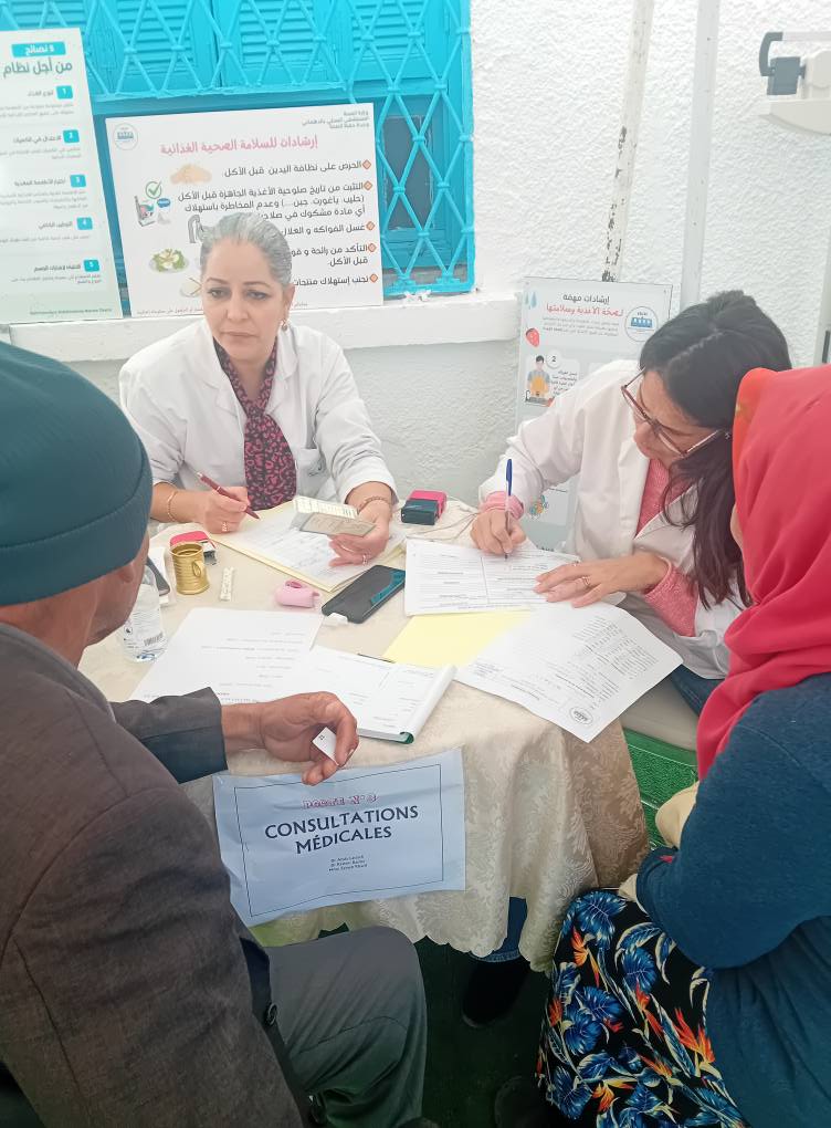 عدد من أهالي معتمدية الدهماني ينتفعون بخدمات تقصي الأمراض المزمنة