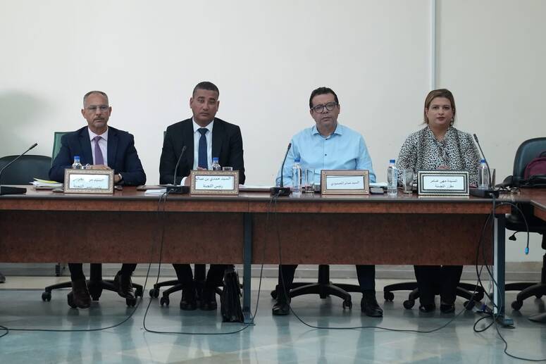 مناقشة مهمة رئاسة الحكومة أمام لجنة تنظيم الادارة وتطويرها بالبرلمان ولجنة المخططات التنموية بمجلس الجهات والأقاليم