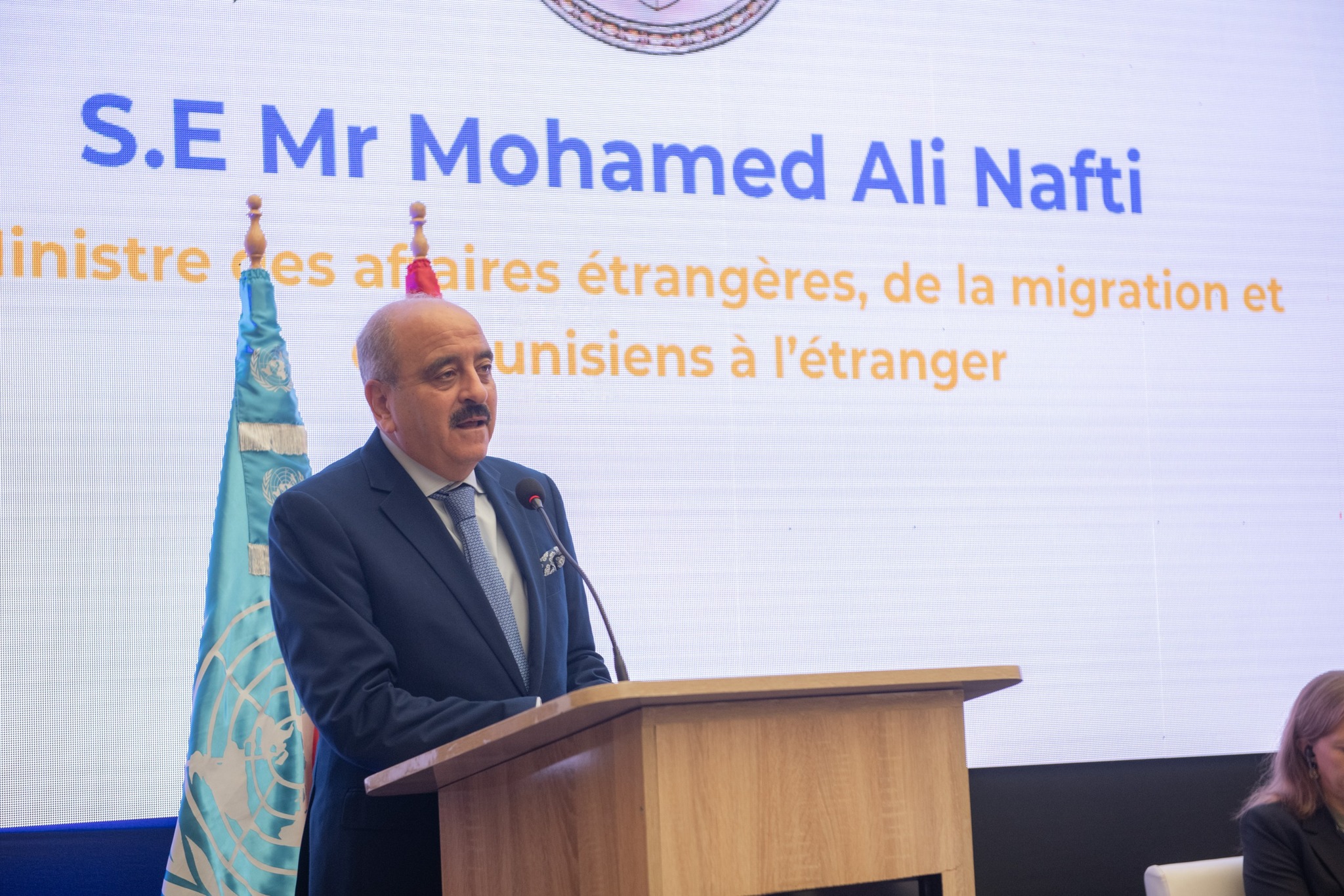 وزير الخارجية يلتقي بطاقم البعثة الديبلوماسية التونسية بالقاهرة