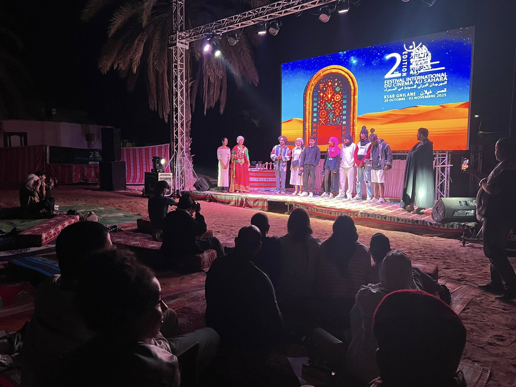 الفيلم الإيراني "Alone Together" يفوز بجائزة وردة الرمال الذهبية في اختتام الدورة الثانية للمهرجان الدولي للسينما في الصحراء