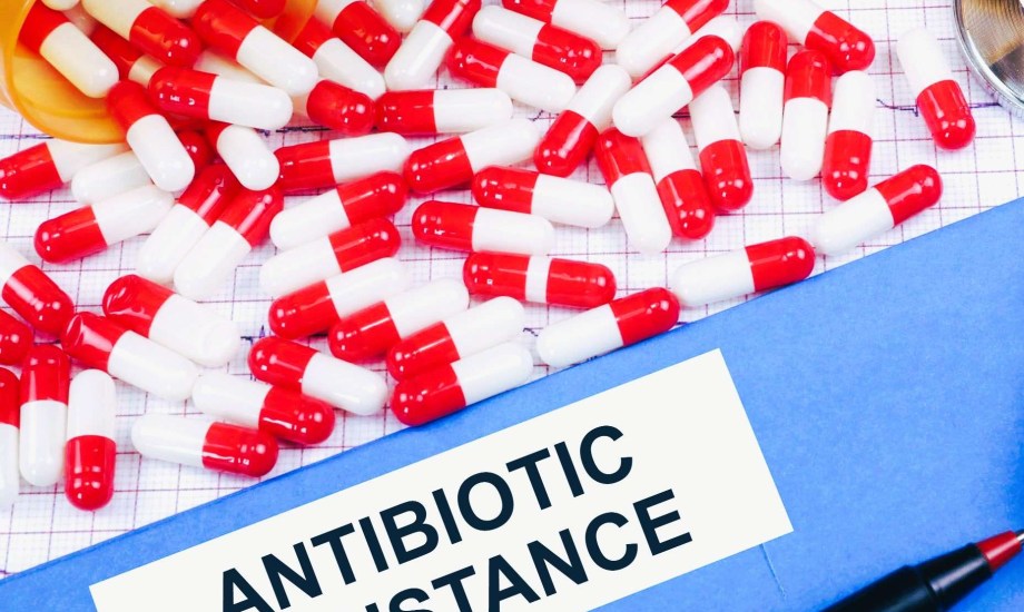 الاستعمال الخاطئ والمفرط للمضادات الحيوية يخلق مقاومة لدى البكتيريا المسببة للامراض ويجعلها مستعصية على هذا النوع من الادوية 