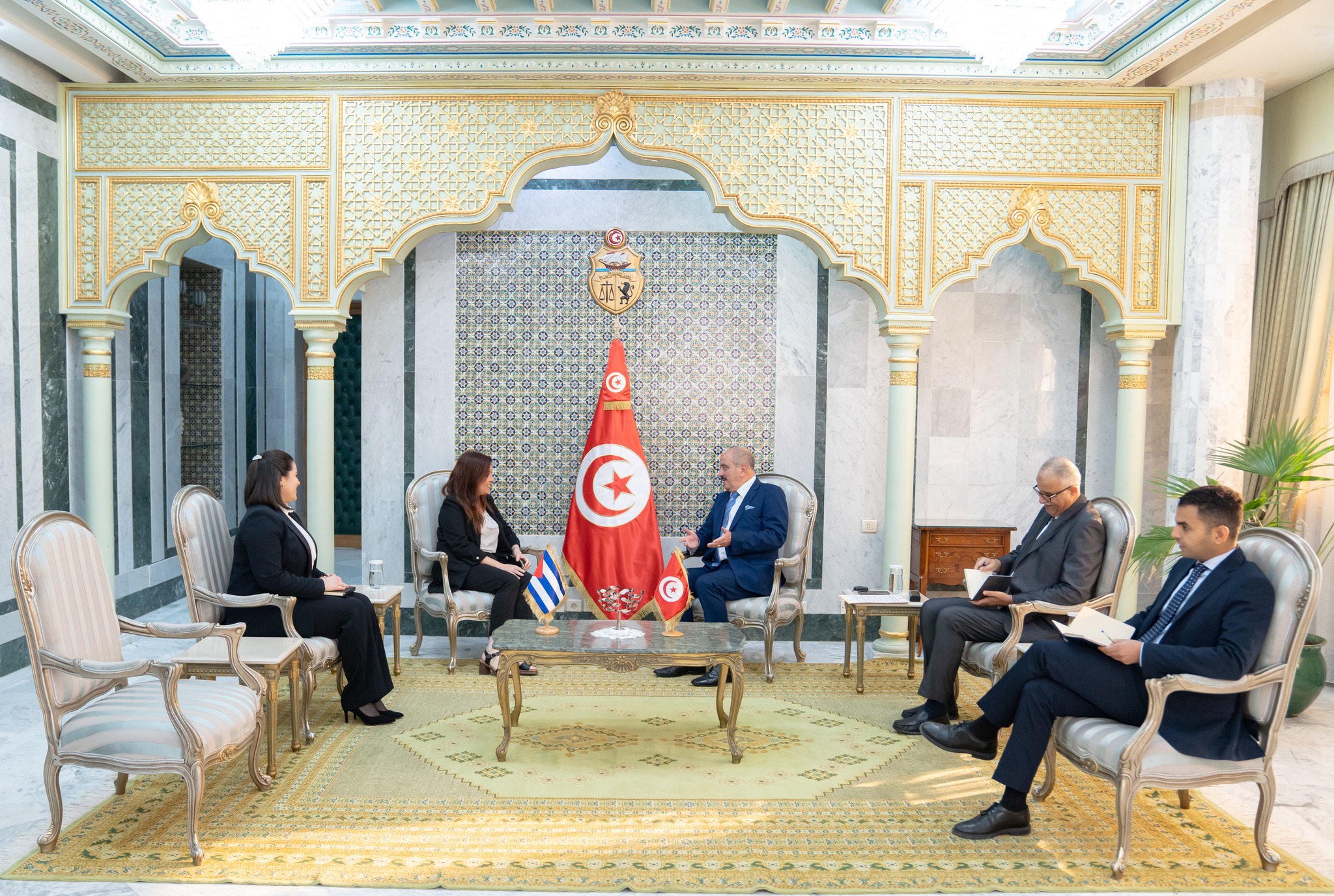 وزير الخارجية يلتقي سفيرة كوبا لدى تونس بمناسبة انتهاء مهامها