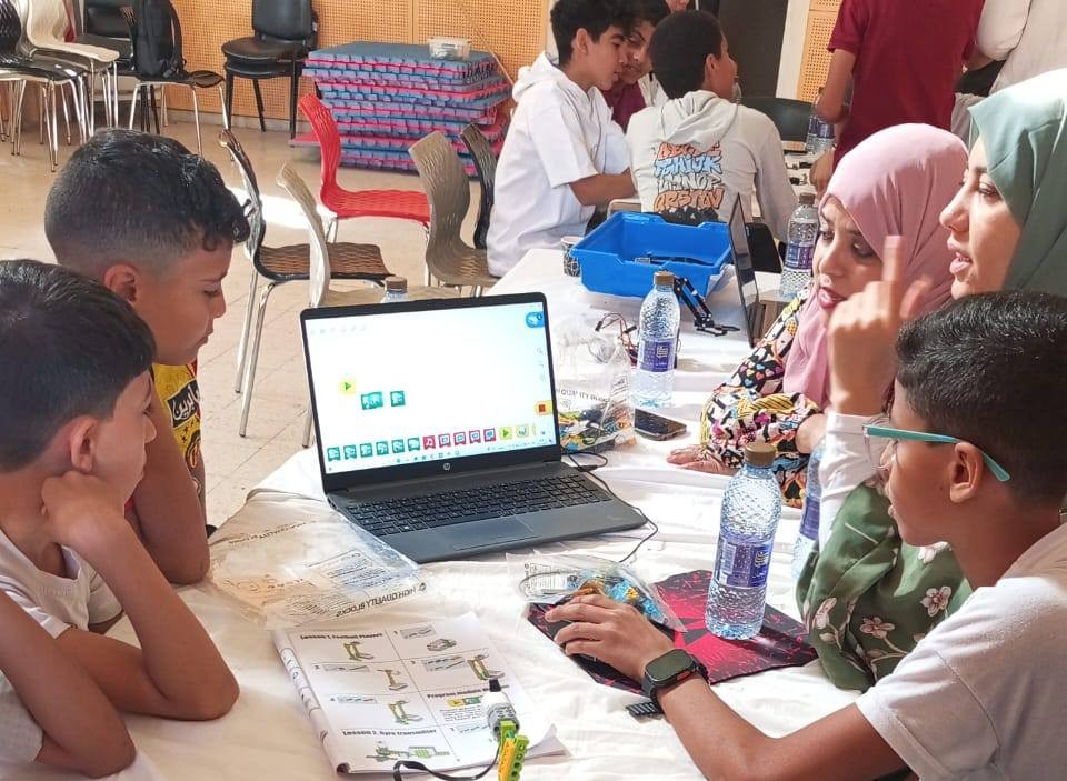 المركب الشبابي بتوزر : نحو توفير  انشطة متنوعة ثقافية و فكرية و تربوية و رياضية