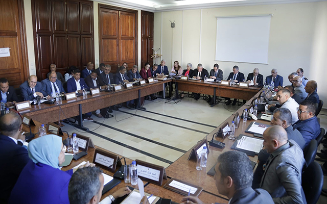 عرض مهمة الداخلية من مشروع ميزانية الدولة لسنة 2026 أمام لجنتي الدفاع والأمن والنظام الداخلي بالغرفتين البرلمانتين