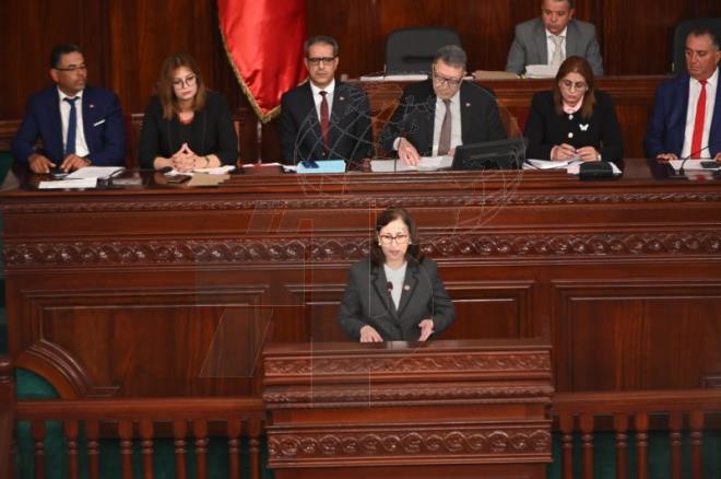 رئيسة الحكومة: الدولة تسعى لىتطوير قطاع المحروقات عبر سن تشريعات تحفز الاستثمار وتنقيح مجلة المحروقات