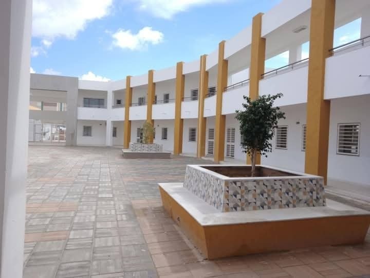 نجاح البرنامج الأول لتعصير المؤسسات التربوية الإعدادية والثانوية كان حافزا للحصول على التمويلات لانجاز البرنامج الثاني