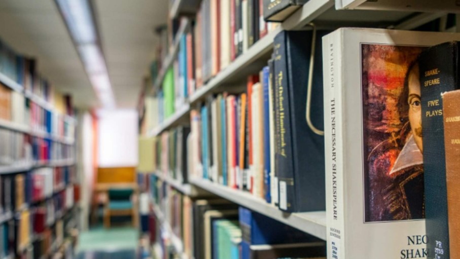 إعلان الفائزين بجائزة ميديسيس الأدبية الفرنسية المرموقة لعام 2025